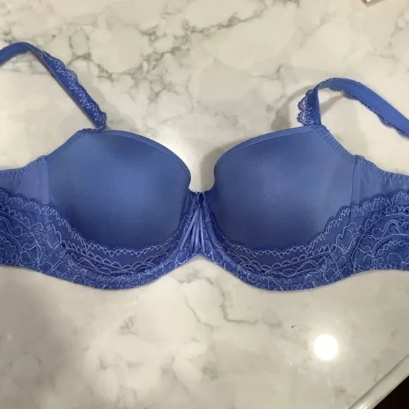 Bras - Picture 2 of 6